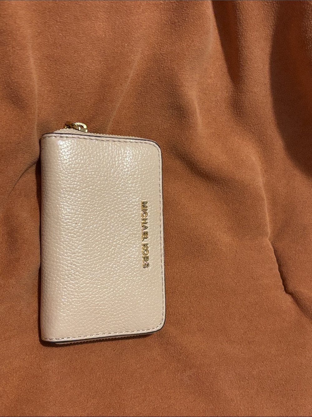 Michael Kors Pebble Leather Zip Card Case in Light Beige with Gold Hardware